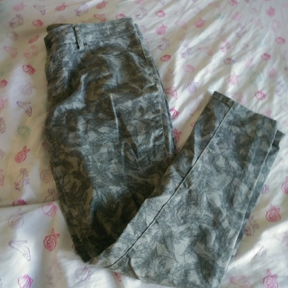 Grey feather pants - Picture 1 of 1